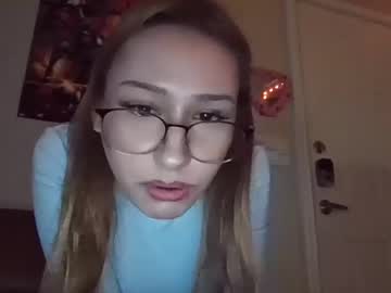 girl Enjoy XXX Cam Girls with madiosnrios