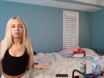 girl Enjoy XXX Cam Girls with maddysparklesx