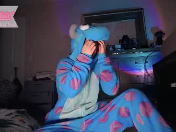 girl Enjoy XXX Cam Girls with scarlettgracevip