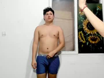 couple Enjoy XXX Cam Girls with little_rapunsel_