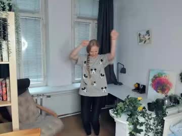 girl Enjoy XXX Cam Girls with rave_the_love