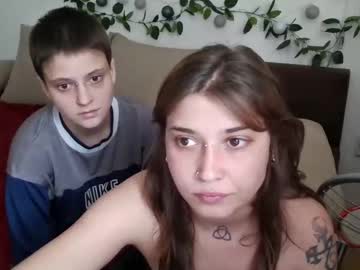 couple Enjoy XXX Cam Girls with aliens4twenty
