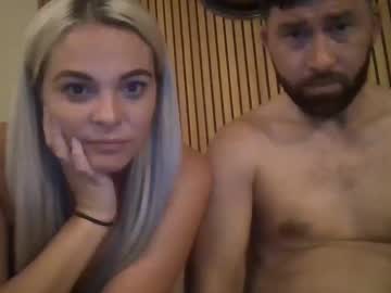 couple Enjoy XXX Cam Girls with riskni