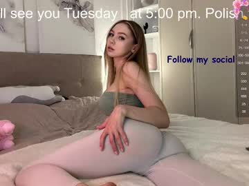 girl Enjoy XXX Cam Girls with avroramy