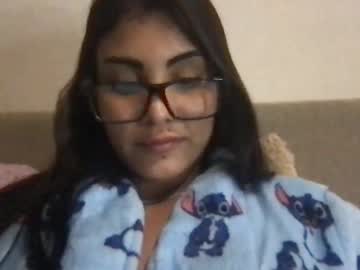 girl Enjoy XXX Cam Girls with lauraxoo