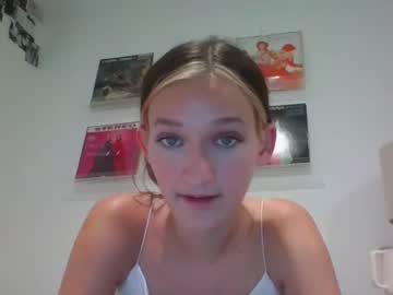 girl Enjoy XXX Cam Girls with avabear8