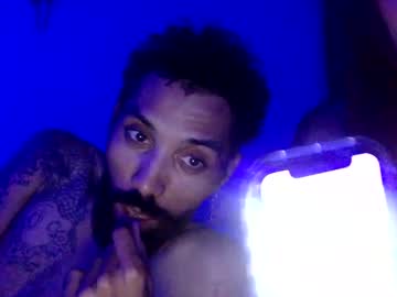 couple Enjoy XXX Cam Girls with croxfox