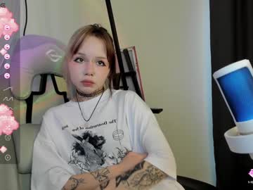 girl Enjoy XXX Cam Girls with gummi_heart