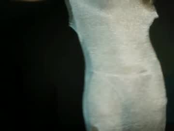 girl Enjoy XXX Cam Girls with julia_giulia