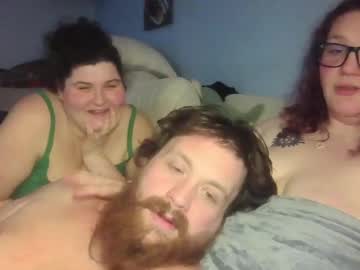 couple Enjoy XXX Cam Girls with the420family