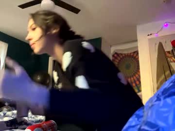 couple Enjoy XXX Cam Girls with halien695