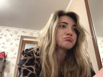 girl Enjoy XXX Cam Girls with dawnbluett