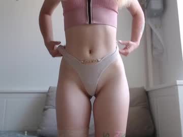 girl Enjoy XXX Cam Girls with your_dream6996