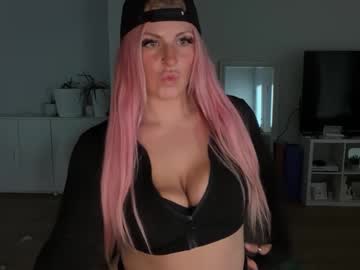 girl Enjoy XXX Cam Girls with prettydamnpeachy