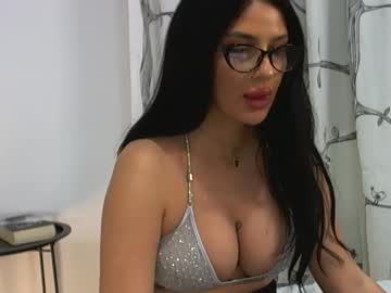 girl Enjoy XXX Cam Girls with luanaxdess